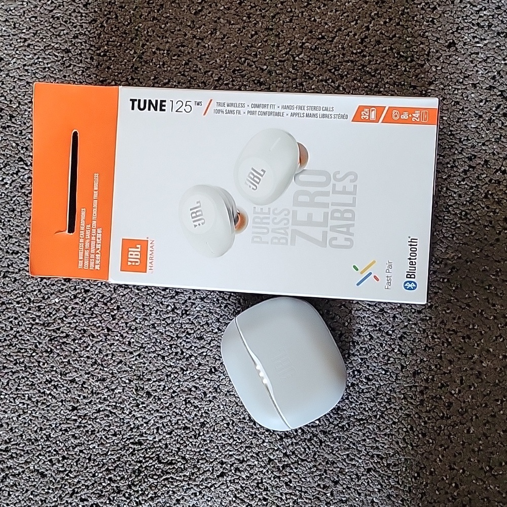 JBL tune 125 bluetooth earbuds